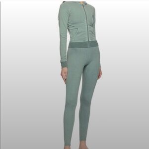 SKIMS Outdoor Basics Seamed Leggings in blue chalk! Brand new :)